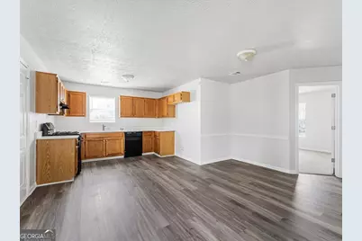 5781 Creekside Drive, Rex, GA 30273 - Photo 9