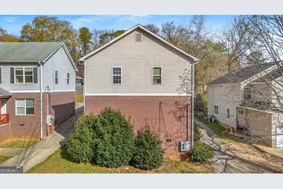 2045 Lois Place NW, Atlanta, GA 30318 - Photo 7