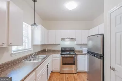 2045 Lois Place NW, Atlanta, GA 30318 - Photo 3