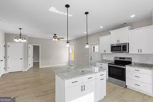 236 Beau Claire Cir, Byron, GA 31008 - Photo 9