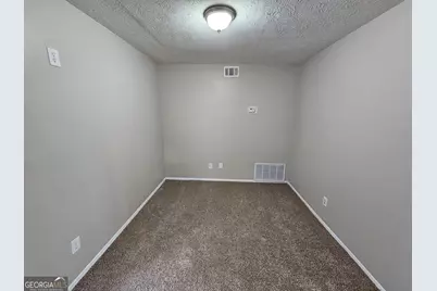 6301 Creekford Drive, Lithonia, GA 30058 - Photo 5