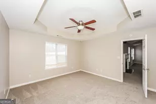 425 Buffington Dr, Union City, GA 30291 - Photo 9