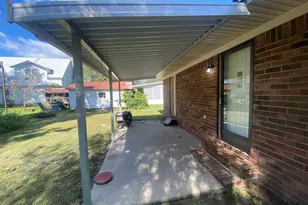 304 Morris St, Glennville, GA 30427 - Photo 21