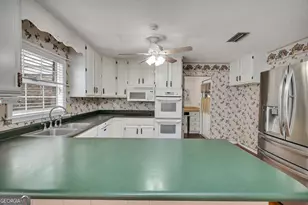 112 Meadows Way, Brunswick, GA 31525 - Photo 11