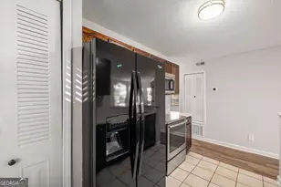 1019 Sandy Ln Dr, Johns Creek, GA 30022 - Photo 9