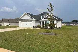 135 Sadie Hts Blvd, Perry, GA 31069 - Photo 1