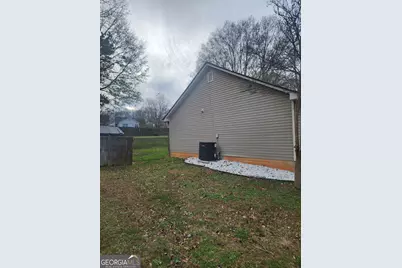 932 Century Oaks Drive, Winder, GA 30680 - Photo 3