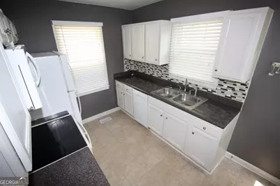 222 Beechwood Circle, Lagrange, GA 30240 - Photo 3