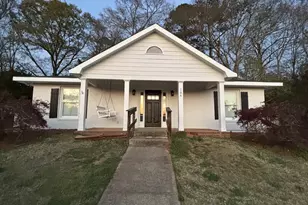 104 Ridgecrest Rd, Lagrange, GA 30240 - Photo 1