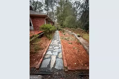 2352 Leafmore Drive, Decatur, GA 30033 - Photo 9