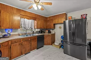 301 Brown St, Carrollton, GA 30117 - Photo 11