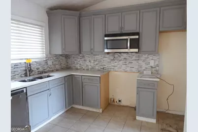 5119 Fairforest Drive, Stone Mountain, GA 30088 - Photo 3