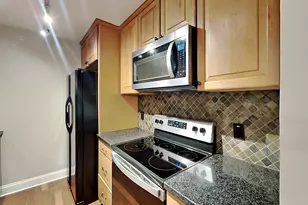 1202 Pine Heights Dr NE, Atlanta, GA 30324 - Photo 9