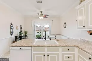 932 Hitching Post Ln, Waycross, GA 31503 - Photo 9