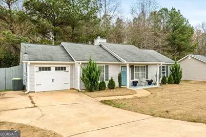 49 Canterbury Drive, Grantville, GA 30220 - Photo 3