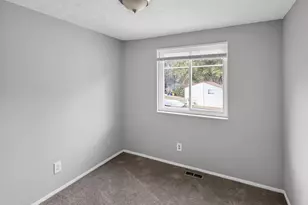 2058 Scarbrough Dr, Stone Mountain, GA 30088 - Photo 15