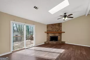868 Greenhedge Dr, Stone Mountain, GA 30088 - Photo 9
