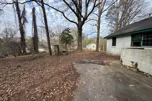 1096 3rd St NW, Atlanta, GA 30318 - Photo 3
