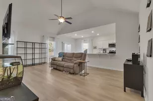 582 Griffin St, Grantville, GA 30220 - Photo 7