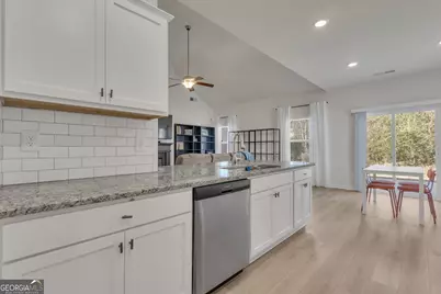 582 Griffin Street, Grantville, GA 30220 - Photo 21