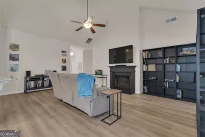 582 Griffin Street, Grantville, GA 30220 - Photo 11