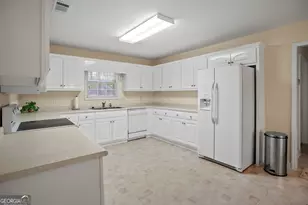 1901 Erin Way, Statesboro, GA 30458 - Photo 5