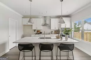 5566 Overview Dr, Flowery Branch, GA 30542 - Photo 9