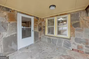 132 Queen St, Toccoa, GA 30577 - Photo 17