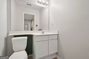 1201 Realm Ln, Lawrenceville, GA 30044 - Photo 17