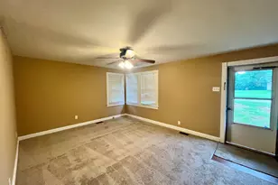 1611 Piedmont Rd, Griffin, GA 30224 - Photo 5