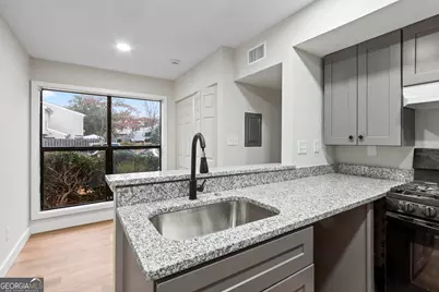 102 Governors Drive, Forest Park, GA 30297 - Photo 5