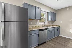 658 Hunt Station Dr, Lawrenceville, GA 30044 - Photo 7