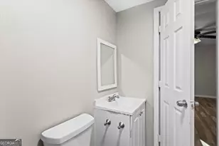 658 Hunt Station Dr, Lawrenceville, GA 30044 - Photo 23