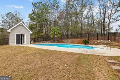 39 Hawthorne Place, Sharpsburg, GA 30277 - Photo 1