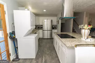 4161 Summer Pl, Snellville, GA 30039 - Photo 9