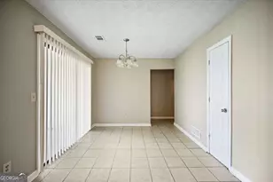 5426 Martins Crossing Rd, Stone Mountain, GA 30088 - Photo 13