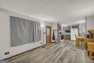 39 Valley View Dr, Lavonia, GA 30553 - Photo 7