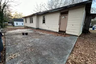 88 E Stephens St, Winder, GA 30680 - Photo 17