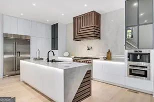 1005 Clementstone Dr, Atlanta, GA 30342 - Photo 25