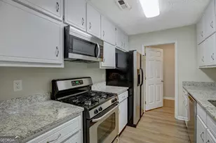 107 Ridgeview, Peachtree City, GA 30269 - Photo 3