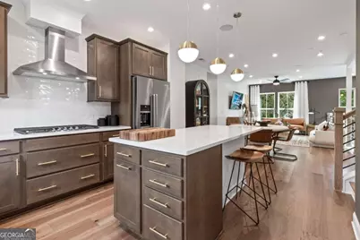 2582 Astaire Court, Atlanta, GA 30318 - Photo 17