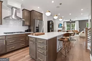 2582 Astaire Ct, Atlanta, GA 30318 - Photo 17