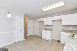 2935 Emerson Lake Dr, Snellville, GA 30078 - Photo 7