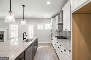 241 Meadows Ln, Bonaire, GA 31005 - Photo 9