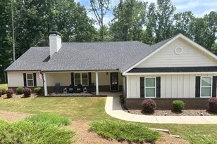 561 Oconee Ln, Commerce, GA 30529 - Photo 1