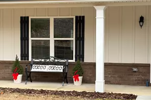 561 Oconee Ln, Commerce, GA 30529 - Photo 3