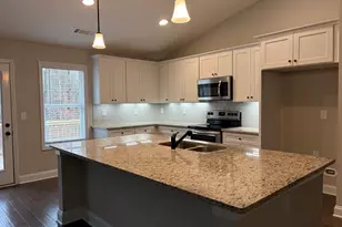 561 Oconee Ln, Commerce, GA 30529 - Photo 7