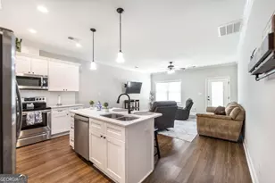 309 Charles Gray Blvd, Perry, GA 31069 - Photo 9