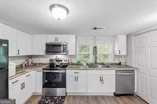 202 Martin Luther King Jr Dr, Perry, GA 31069 - Photo 15