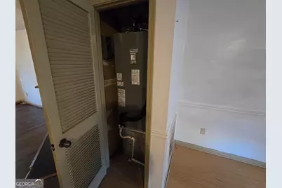 1685 Hunting Creek Drive SE, Conyers, GA 30013 - Photo 5